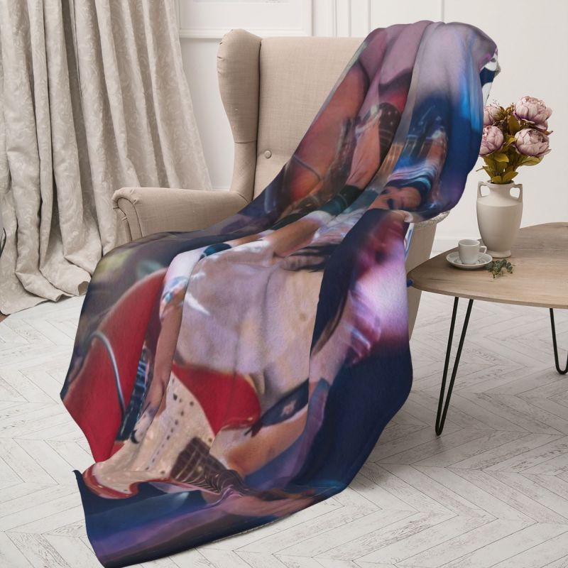 Custom British Singer Beabadoo - đánh giá và giá Home Office British